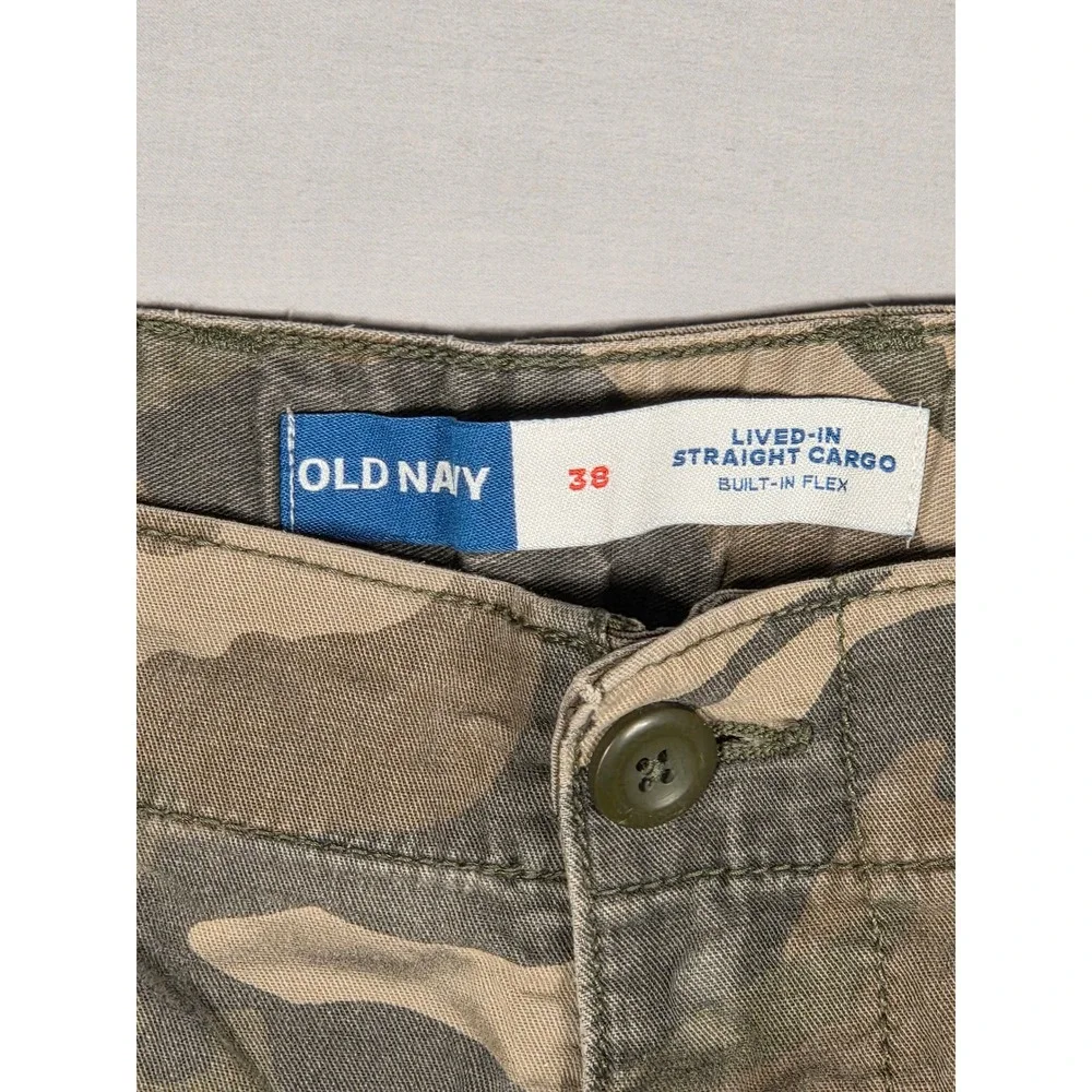 Old Navy Mens 38 Lived-In Straight Cargo Shorts Camo Built-In Flex 792965-01